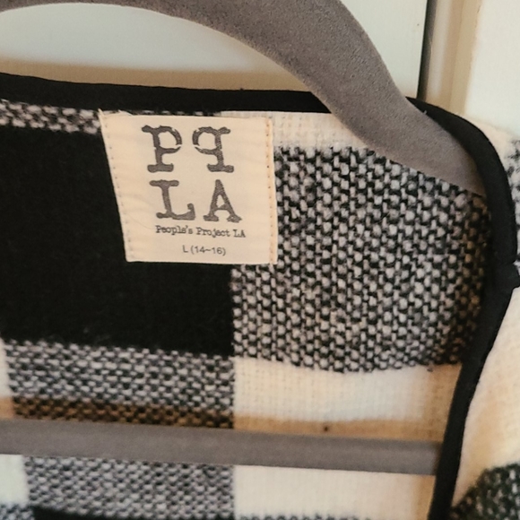 Vest - Picture 2 of 2